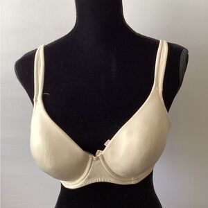 Body by Victoria push up Cream Underwire Bra